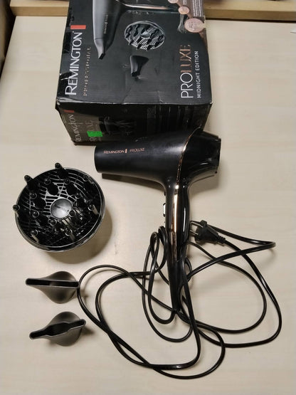321049 - REMINGTON Tharëse flokësh PROluxe Midnight Jonike | Teknologjia OptiHeat | 2400W, motor profesional AC, 3 koncentratorë + 1 difuzor vëllimi | Model AC9140B