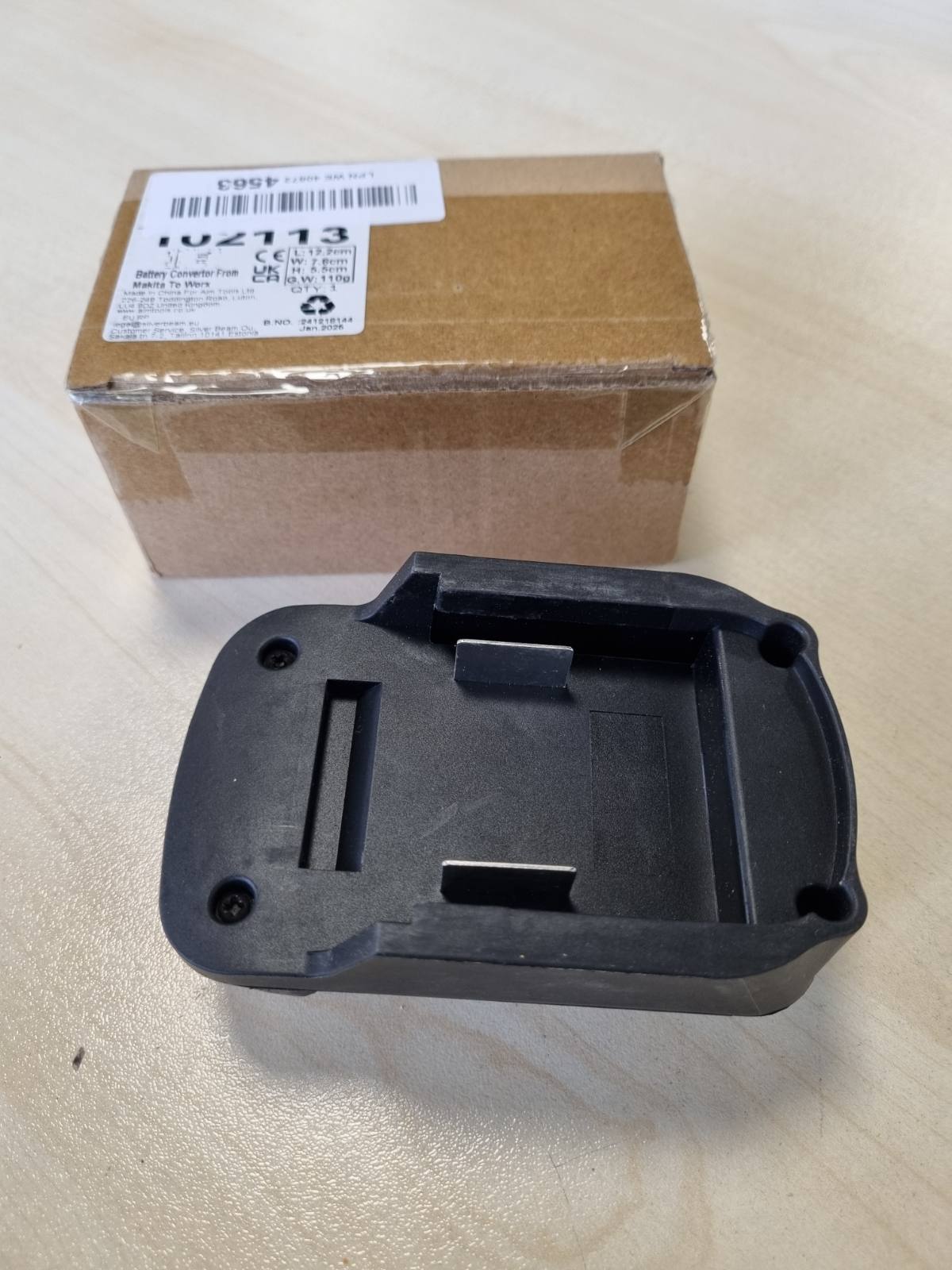 274211 - KATSU Tools Konvertues adaptori baterie i pajtueshëm me baterinë litium-jon 18V të MAKI, për mjetet elektrike Wörx 20V