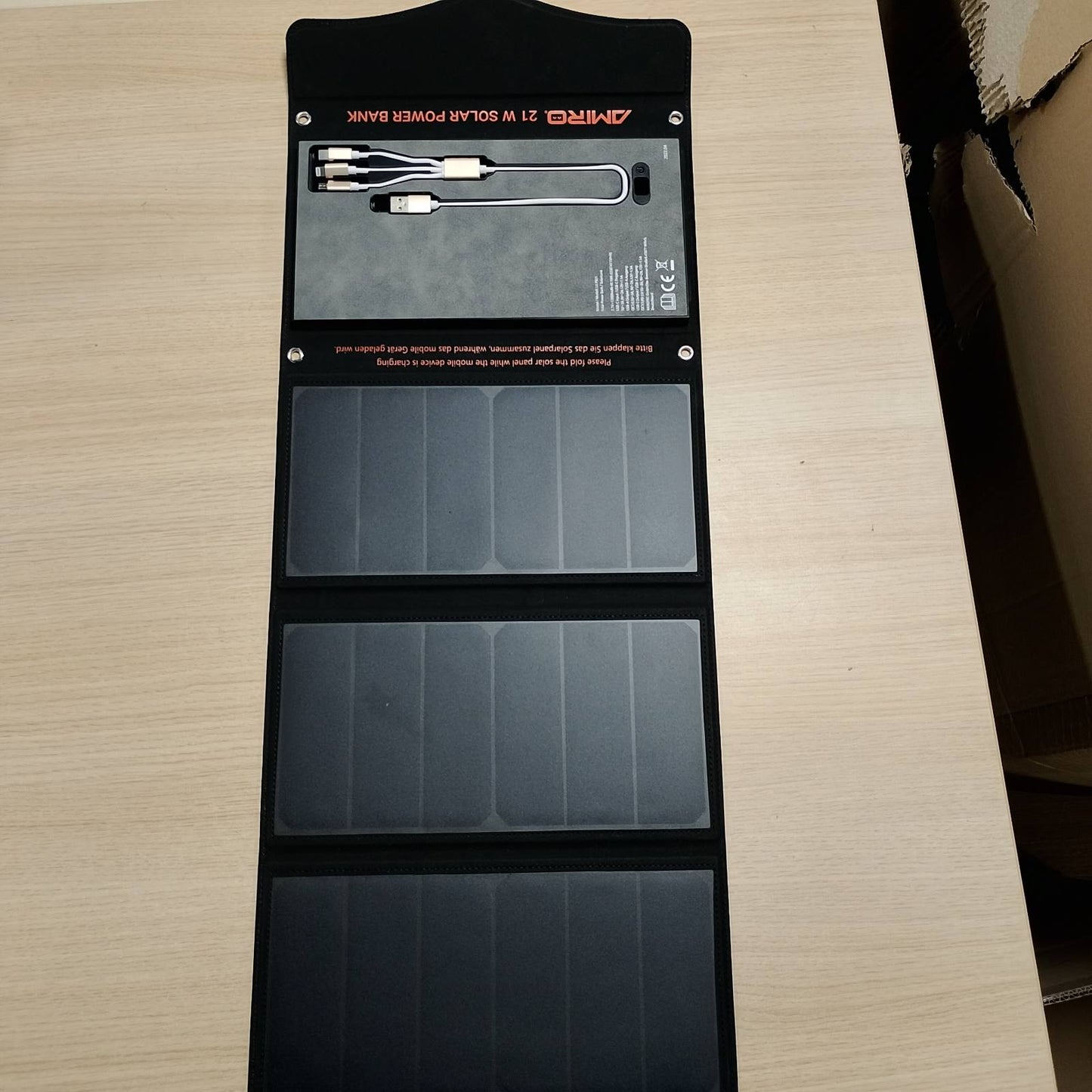 319442 - YARD FORCE Karikues Diellor Portativ 21W me 2 Porta USB, Bateri e Integruar 13000mAh, për Karikimin e Pajisjeve USB si iPhone, Android, MacBook, LX PB21, i Zi