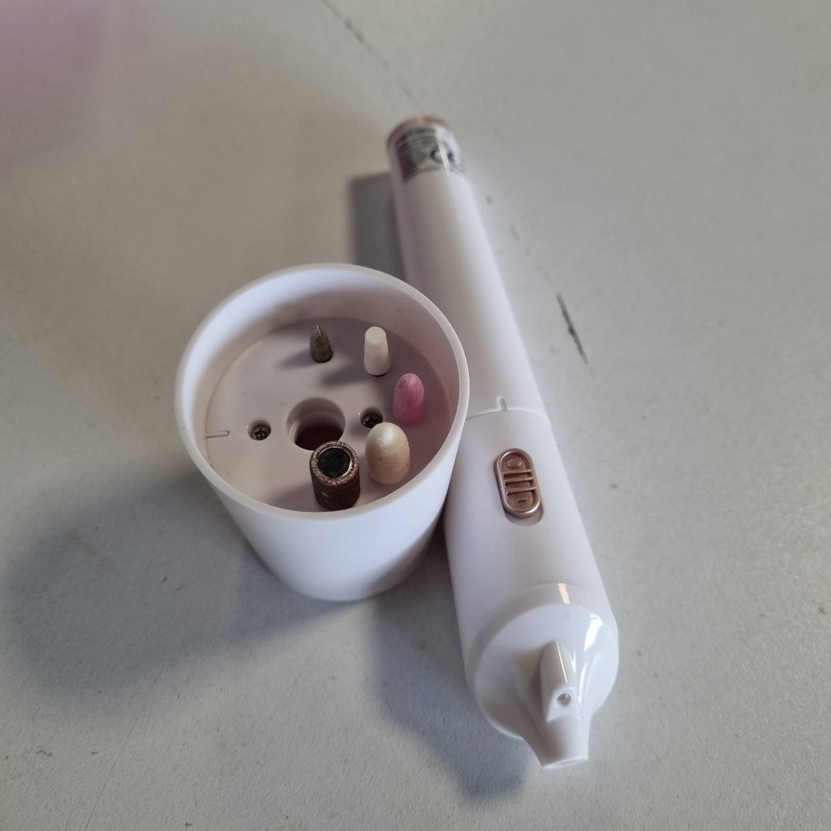 303343 - MEDISANA Set manikyr dhe pedikyr pa tel MP 900, shpuese elektrike për thonj