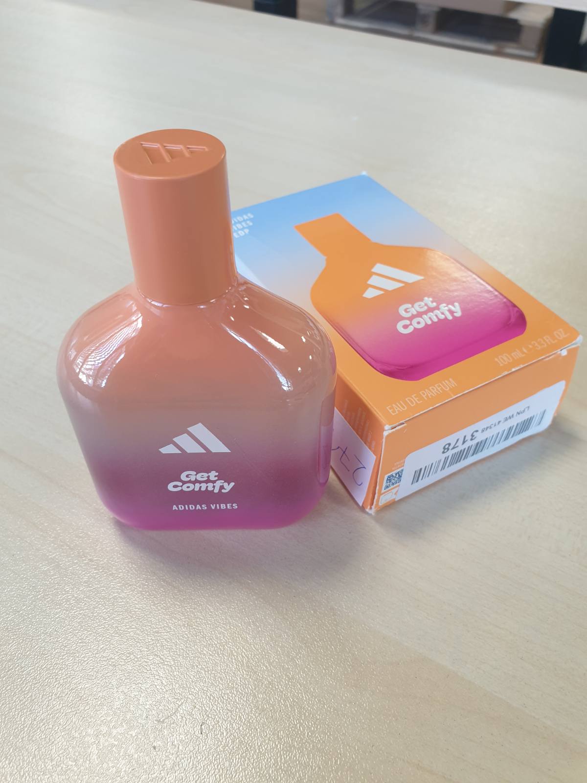271651 - ADIDAS Vibes Get Comfy Eau de Parfum, 100 ml, Aromë Vanilje dhe Mandarinë, për të gjithë