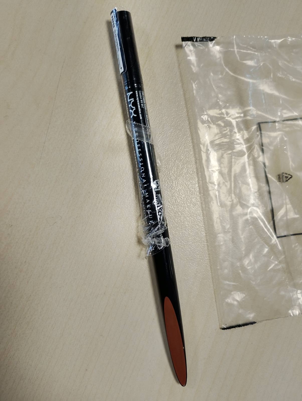 272263 - NYX PROFESSIONAL GRIM Laps për vetulla, dy anët: laps me majë të sheshtë dhe furçë, nuanca: Auburn