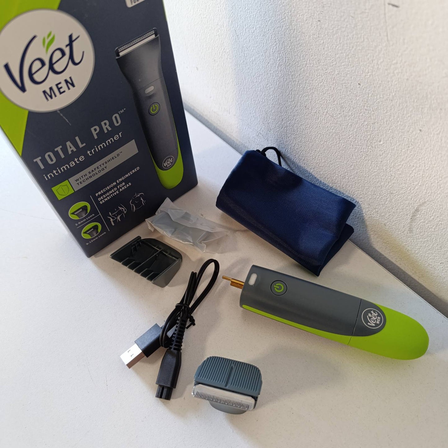 271298 - VEET Makinë prerëse intime TOTAL PRO, brisk elektrik për trupin dhe zonat intime, 1 kokë për zonën intime dhe trupin, 2 krehëra udhëzues, Shkurtim preciz, pa tel