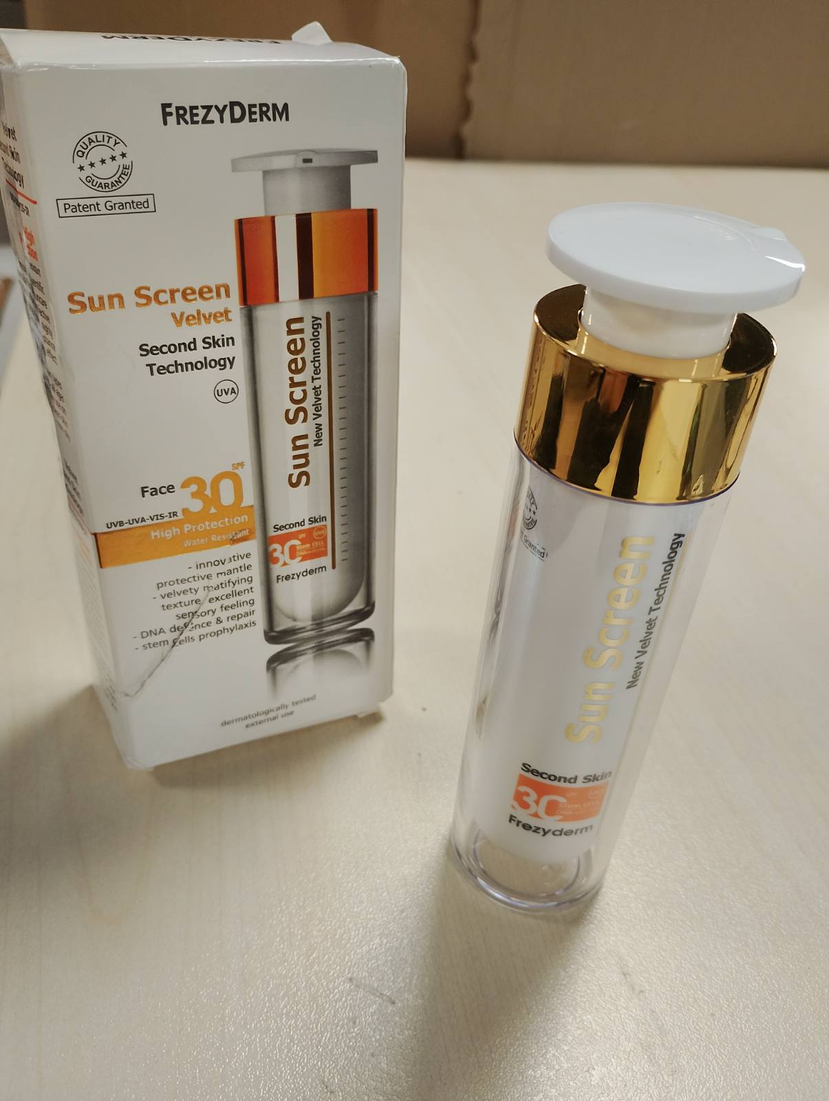 271489 - FREZYDERM Krem mbrojtës nga dielli për fytyrën SPF 30 Velvet, 50 ml