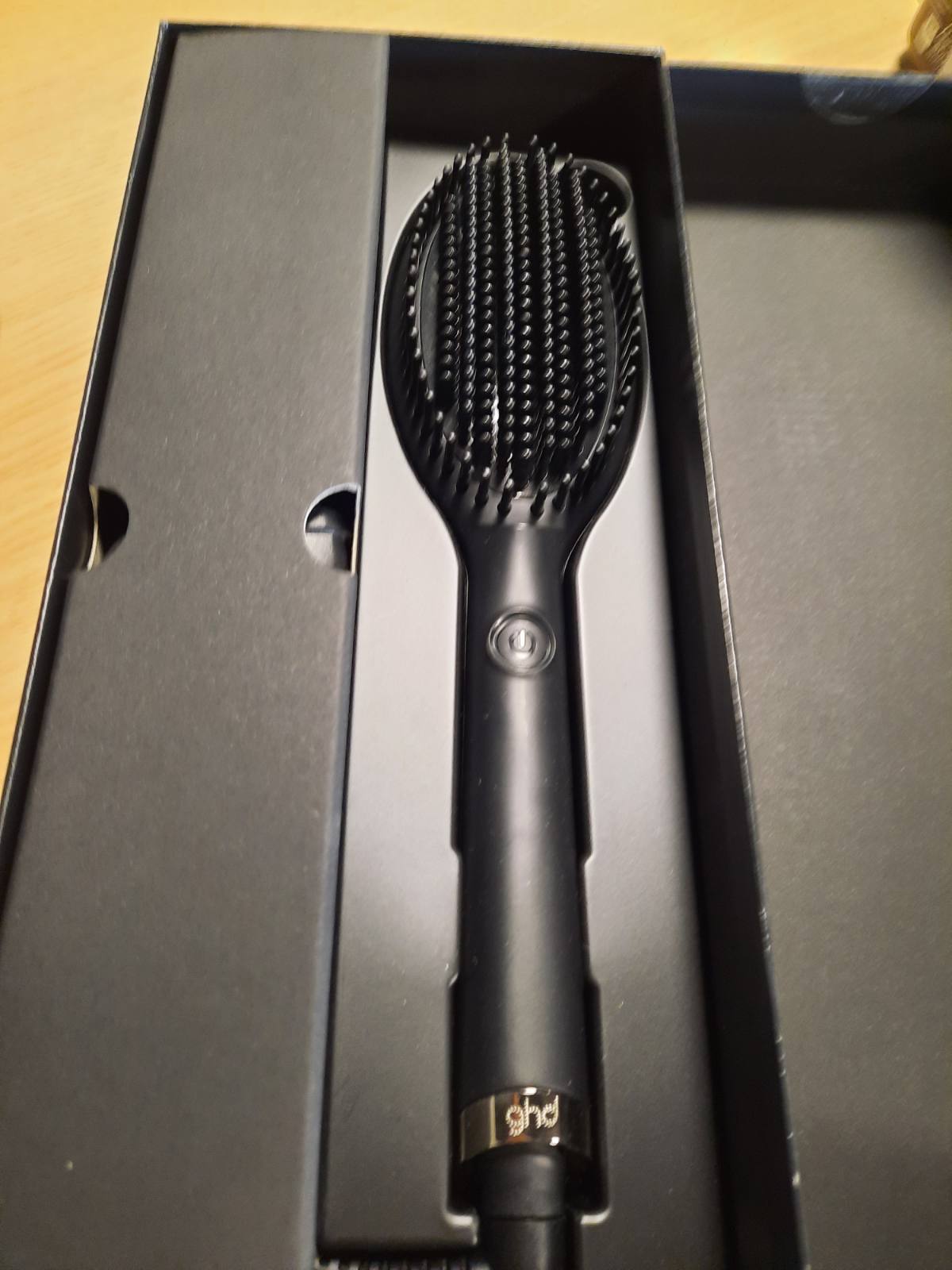307120 - GHD Furçë e Ngrohtë Glide - Furçë Lëmuese (E Zezë)