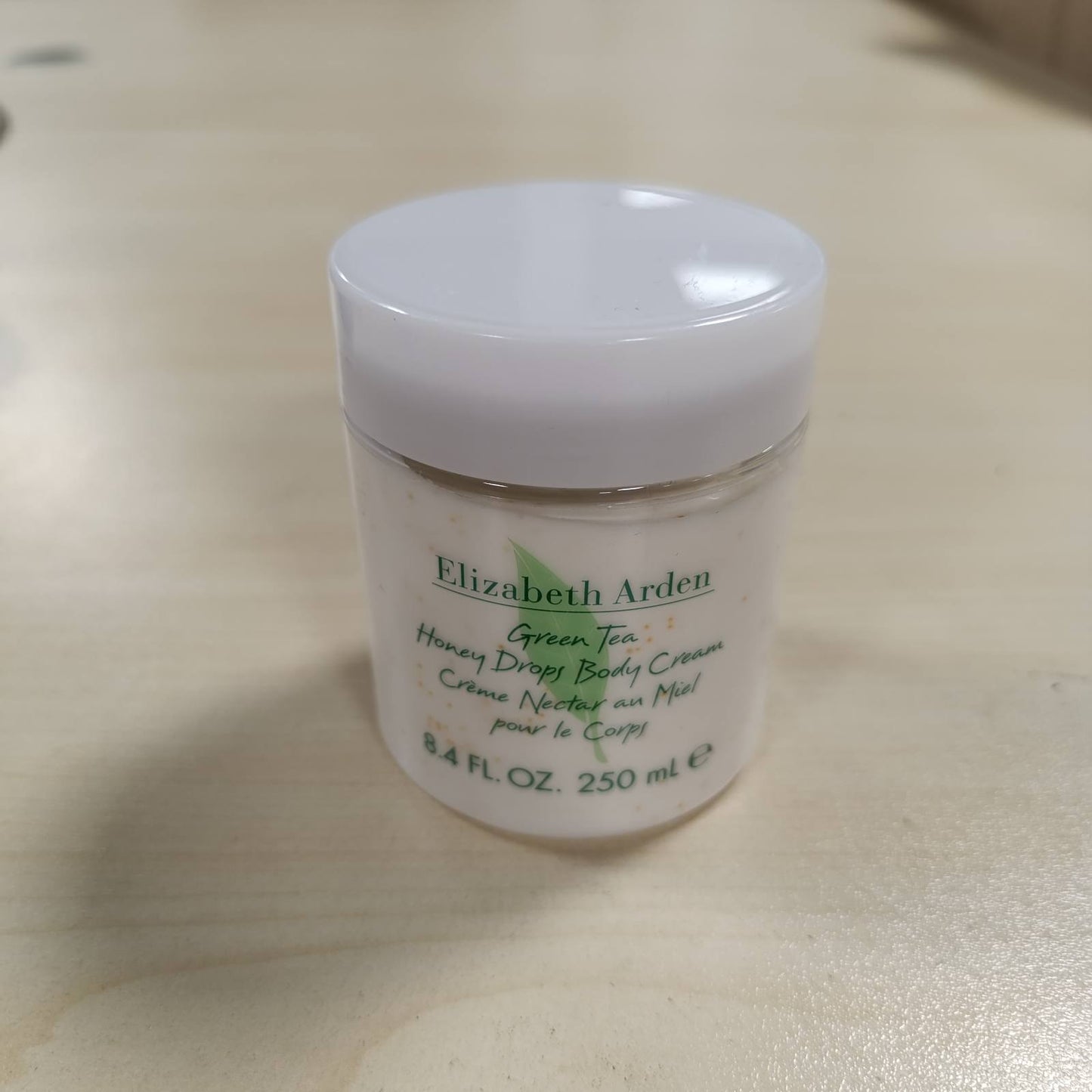 290189 - ELIZABETH ARDEN Pika Mjalti me Çaj të Gjelbër, Krem Trupi me Çaj të Gjelbër dhe Pika Mjalti, 250 ml