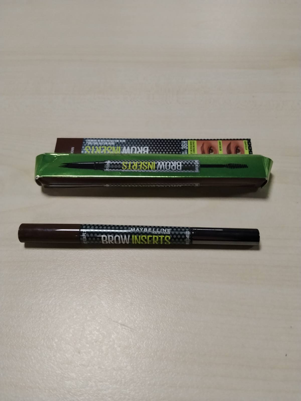 307947 - MAYBELLINE NEW YORK Laps për vetulla Brow Inserts 2 në 1, xhel me mikro-majë 3-palëshe dhe fibra, Deep Brown 5, 1 copë