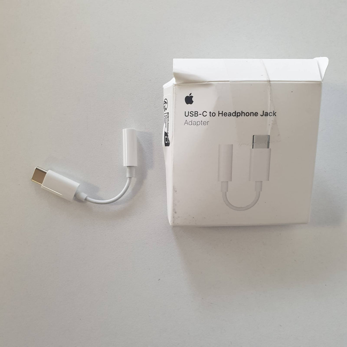 305589 - APPLE Adaptor USB-C në Mini-Jack 3.5 mm