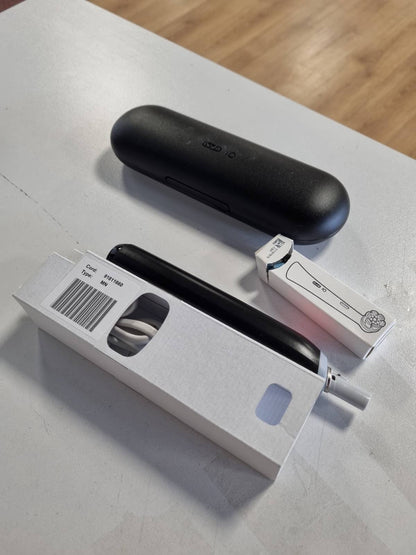 307160 - ORAL-B Furçë dhëmbësh elektrike iO 3, 1 kokë furçe, me kuti dhe pastë dhëmbësh, e zezë