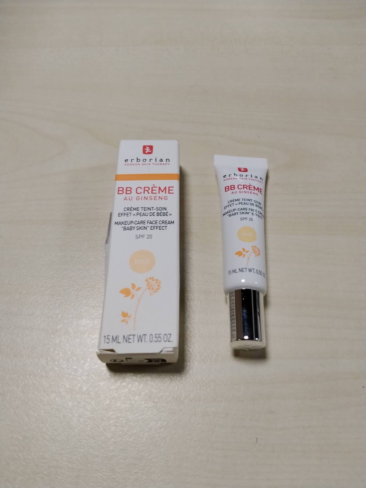 303224 - ERBORIAN Krem BB me Xhensen - Krem me Ngjyrë - Kujdes Korean për Fytyrën 5-në-1 me SPF 20 - Ngjyrë Nude - 15 ml