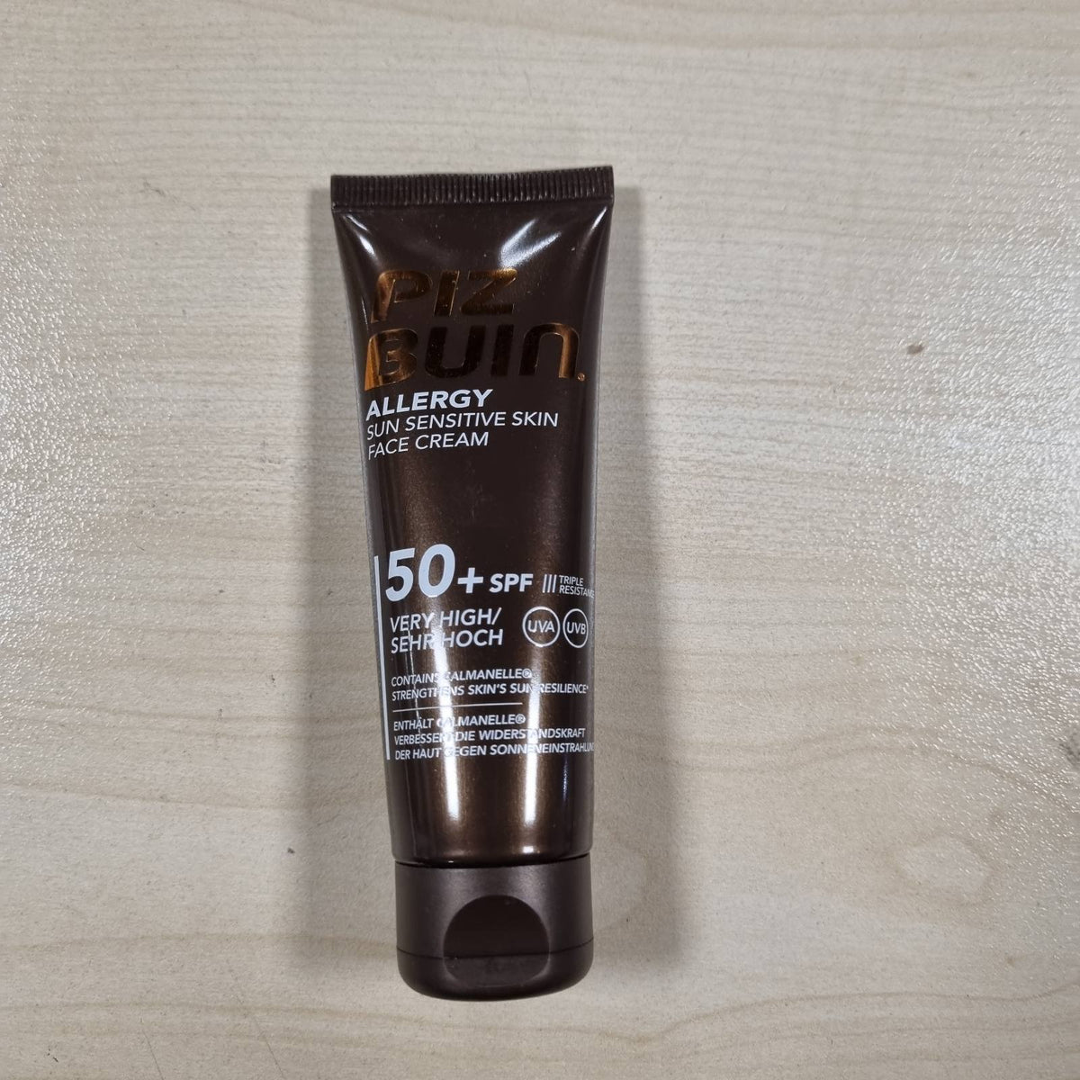 308228 - PIZ BUIN Krem dielli për fytyrën kundër alergjisë SPF 50+ - 50 ml