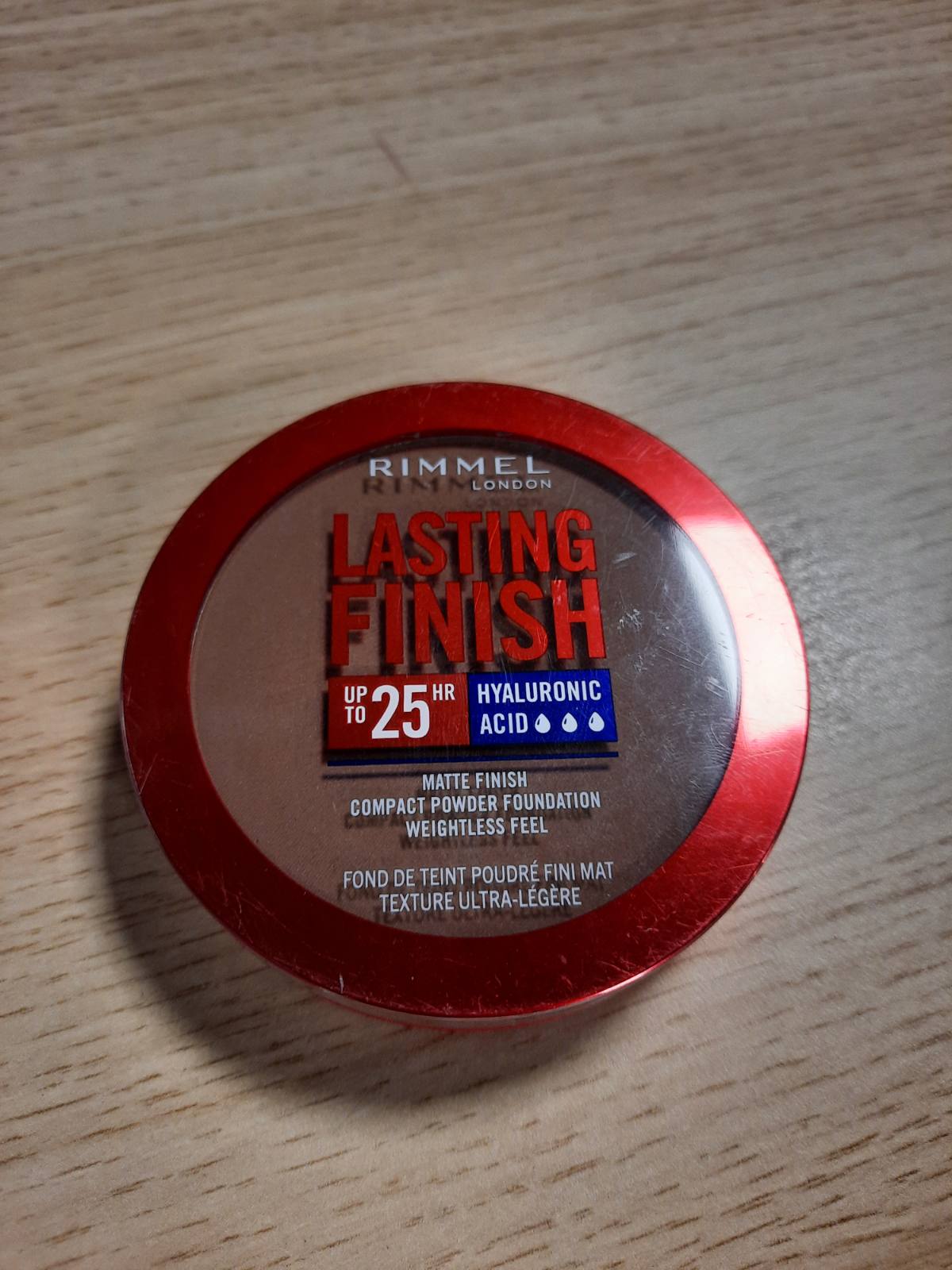 306537 - RIMMEL Fondatinë kompakte Lasting Finish 015 7g me ngjyrë kokosi të ngrohtë, SPF 20, formulë vegane