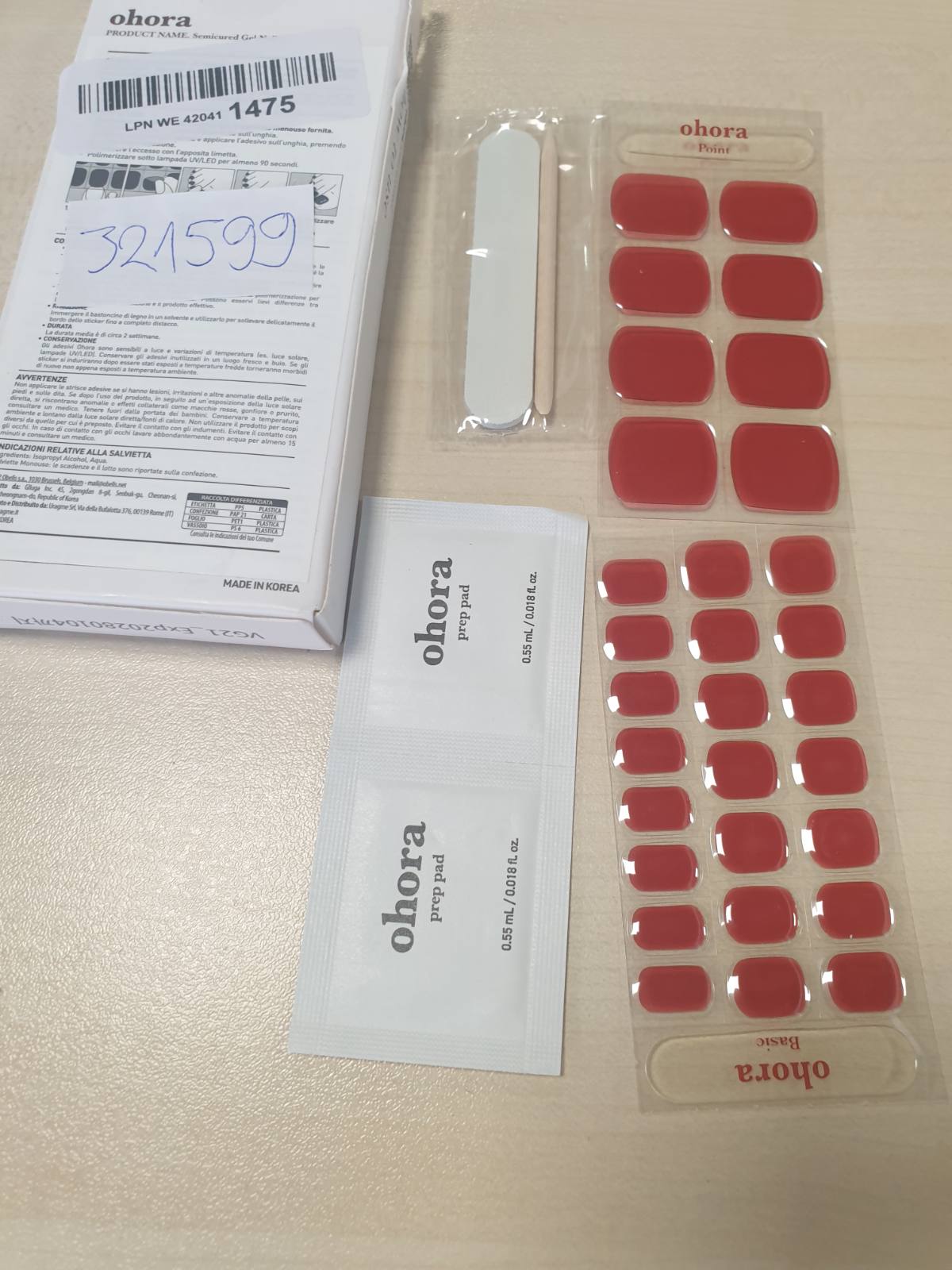 321599 - OHORA Ngjitëse thonjsh me xhel gjysmë të polimerizuar për pedikyr, 32 thonj, me limë, dy peceta të lagura dhe një shkop druri për aplikim, Prodhuar në Kore