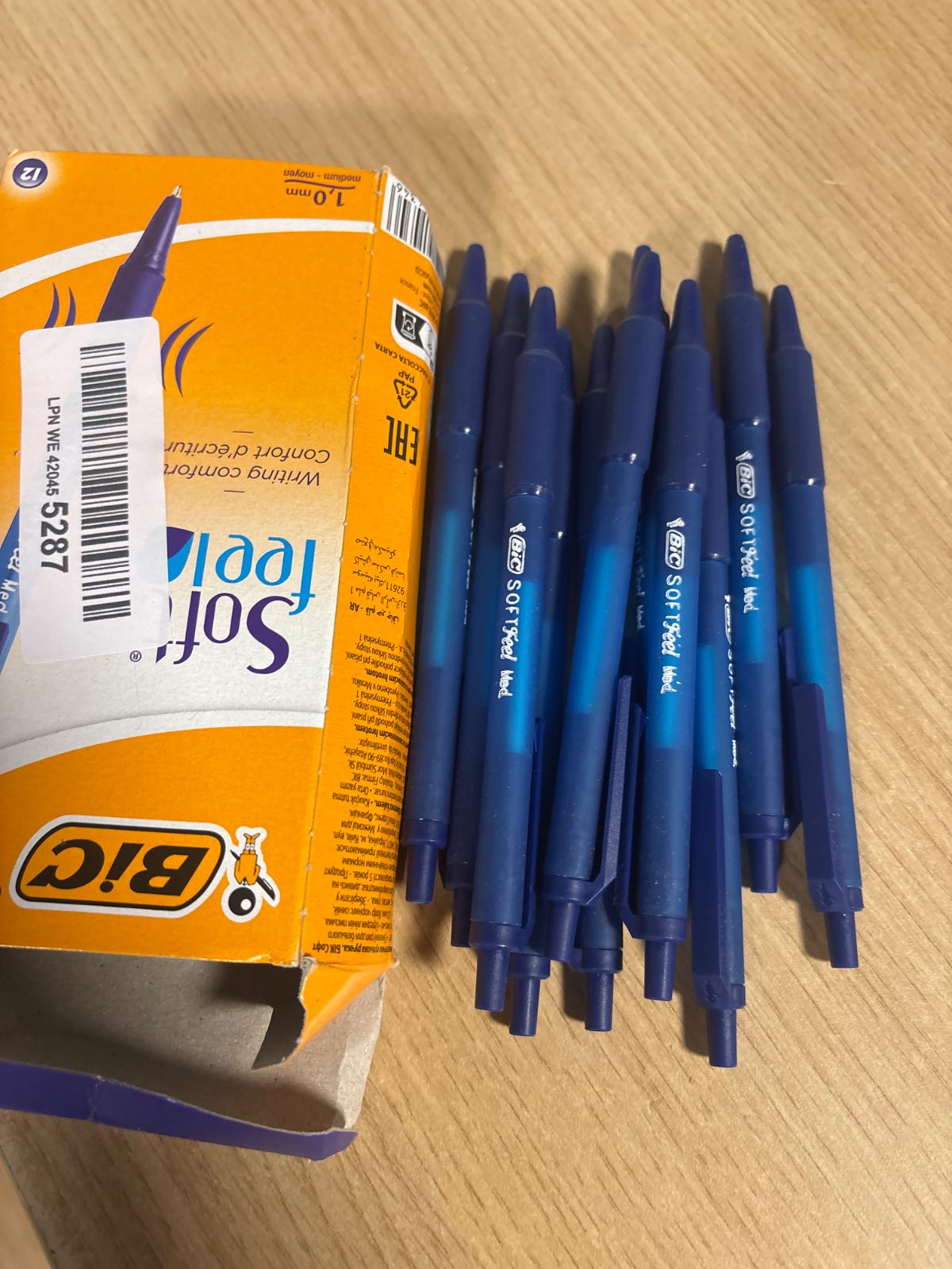 310376 - BIC Stilolaps Soft FeelClic, Dorezë e Tërheqshme, Majë 1.0 mm, Pako me 12 copë, Blu