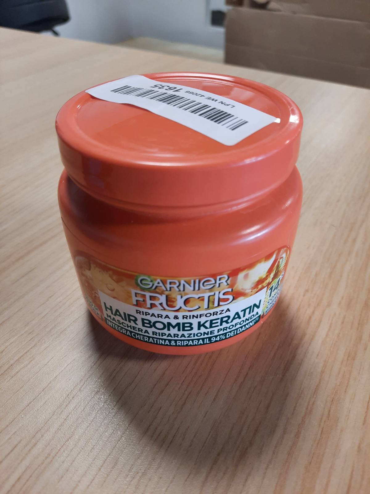 302642 - GARNIER FRUCTIS Mask për Flokë të Dëmtuar, 320 ml, Me Vaj Marula dhe Keratinë, Riparim i Thellë