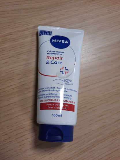 290509 - NIVEA Krem për Duar 100ml - 3 në 1 për Riparimin e Duarve të Thata - Hidratim 24 orësh