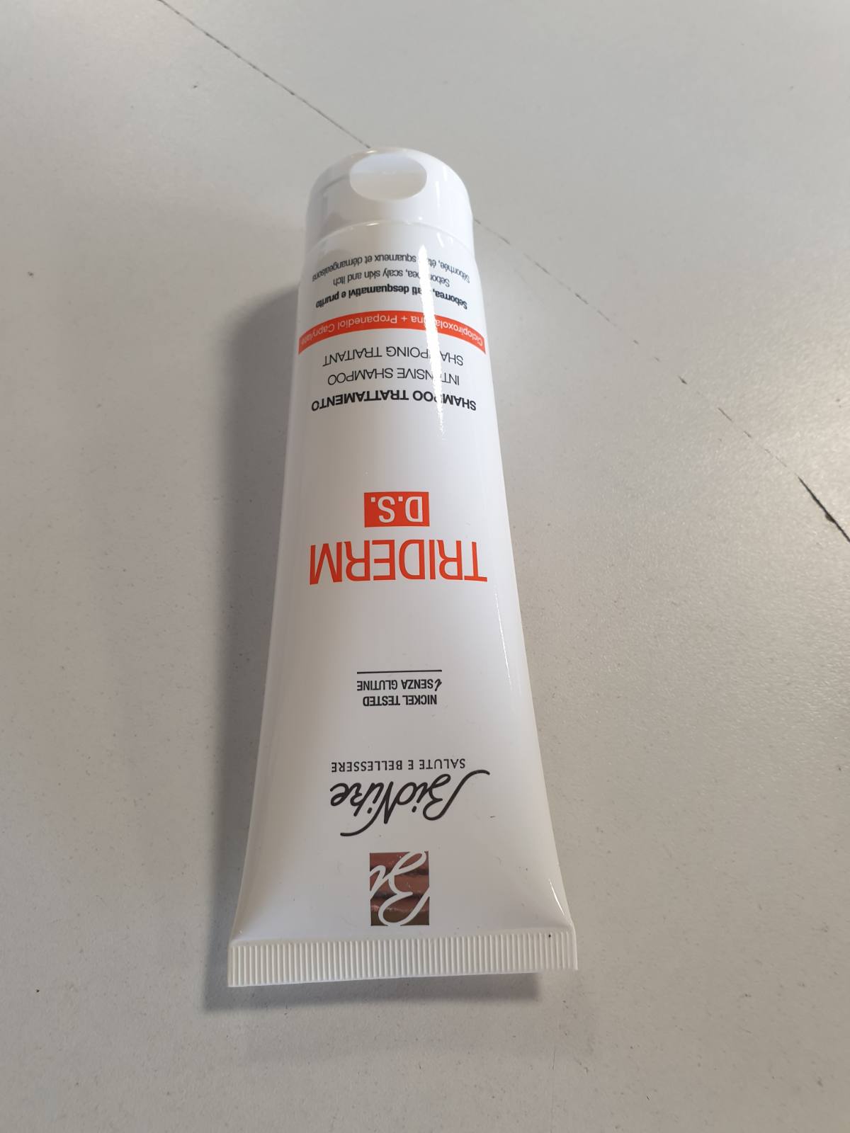 321630 - BIONIKE Triderm DS Shampo Trajtimi për Dermatitin Seborrheik, 125 ml