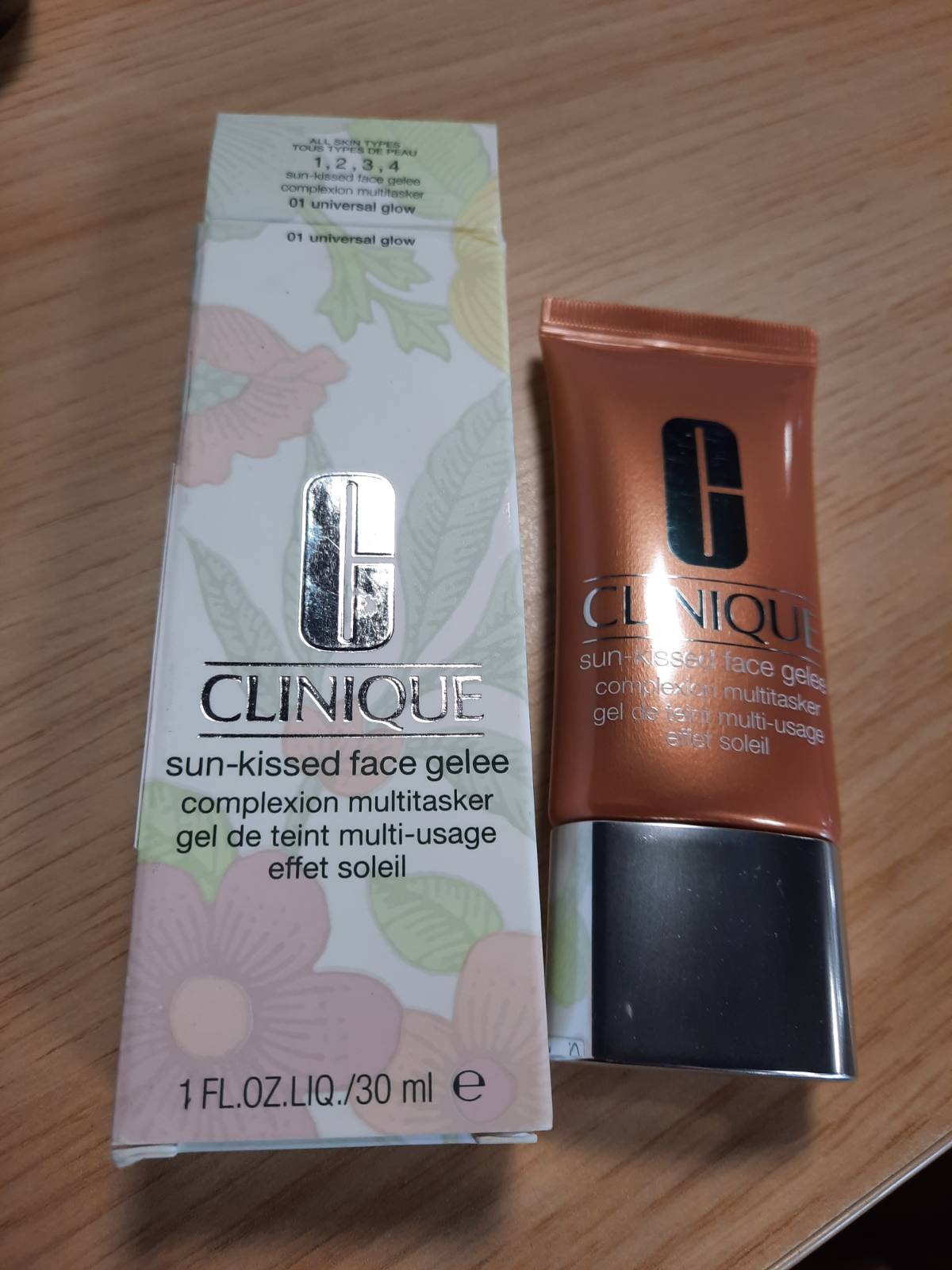 321238 - CLINIQUE Sun-Kissed Face Bronzer Gel Multitasker, Xhel i ngjyrosur, 30 ml