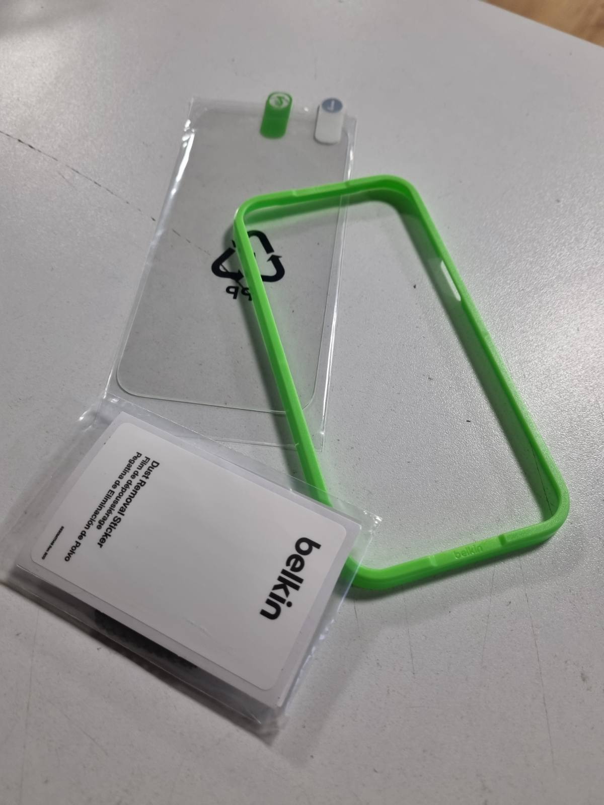 309043 - BELKIN Mbrojtës ekrani ScreenForce prej qelqi të temperuar për iPhone 17 Pro Max,