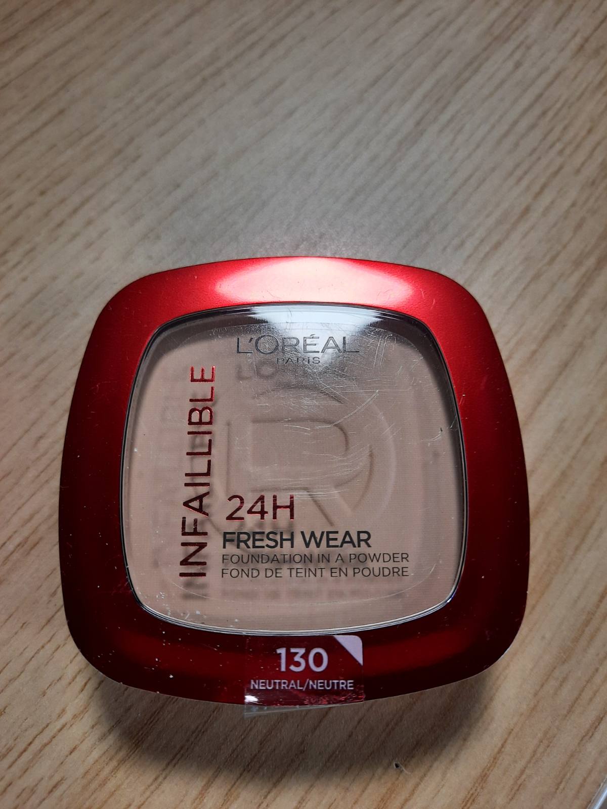 303455 - L'Oréal Paris Fondatinë pudre Infallible 24H Fresh Wear, ngjyrë bezhë 130, 9g