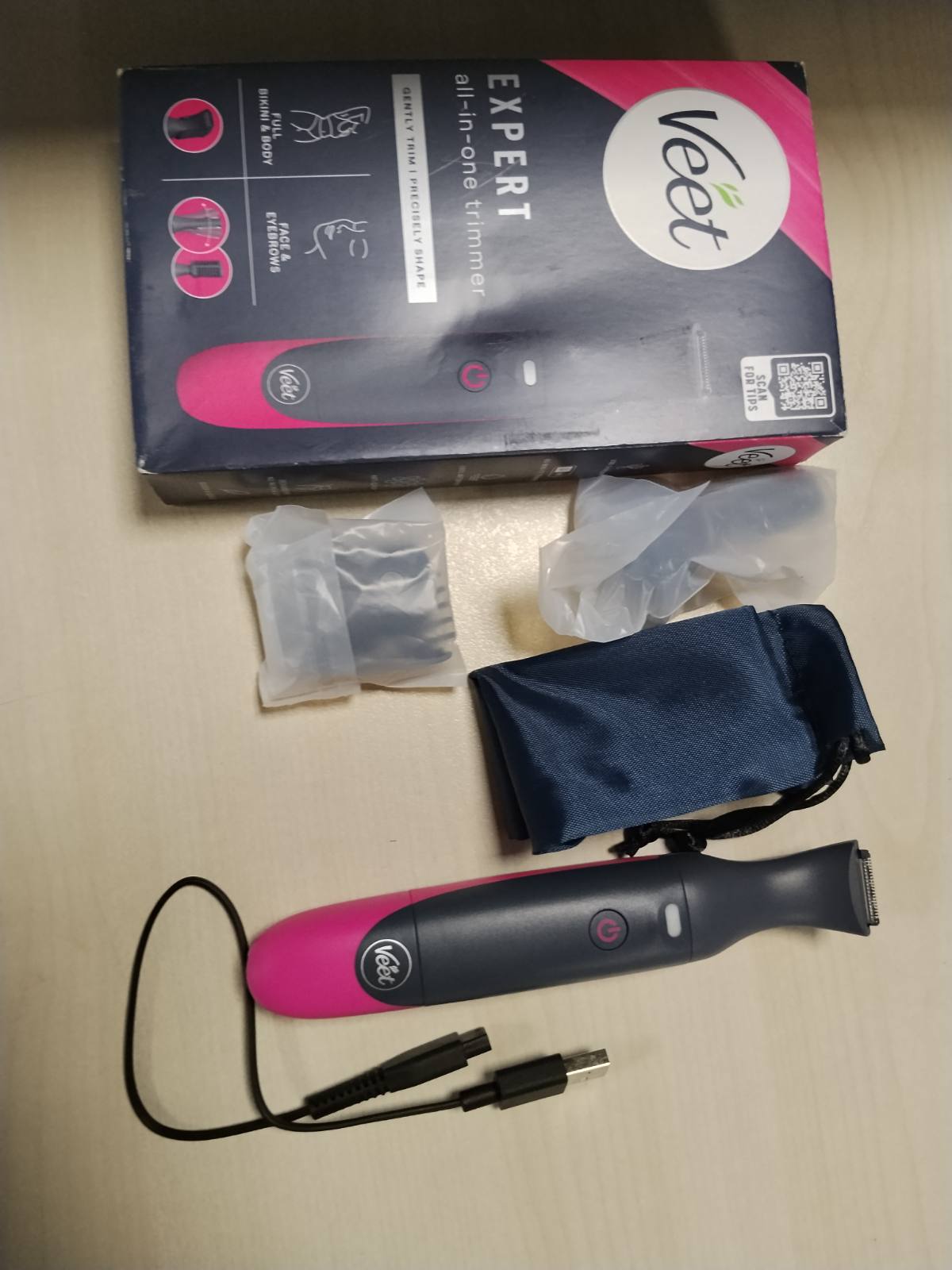 303100 - Veet Makinë rrojeje Expert All-in-One për femra, elektrike, shumëfunksionale, vijën e bikinit, fytyrën, vetullat, Karikues USB, 100% i papërshkueshëm nga uji (IP67)