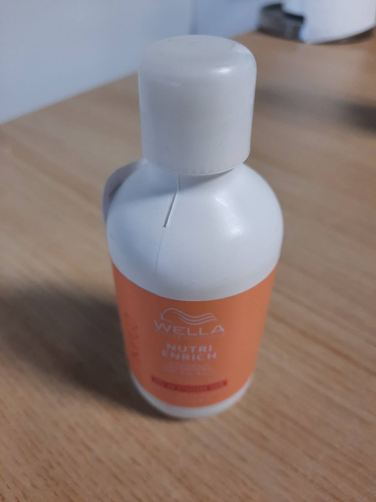 337123 - WELLA PROFESSIONALS Shampo ushqyese intensive INVIGO NUTRI ENRICH 100 ml