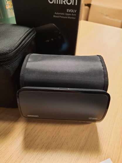 335820 - OMRON Monitor pa tel i tensionit të gjakut për krahun e sipërm EVOLV me aplikacion, 22-42 cm
