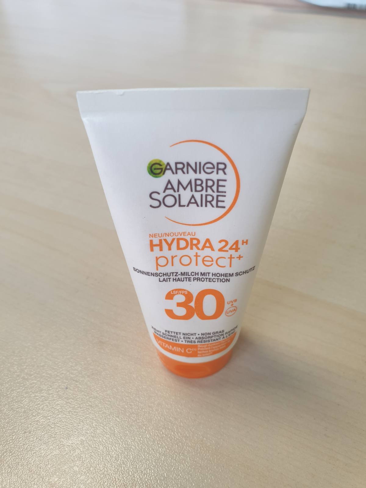 290560 - GARNIER AMBRE SOLAIRE Qumësht Hidratues për Mbrojtjen nga Dielli SPF 30 - 50 ml