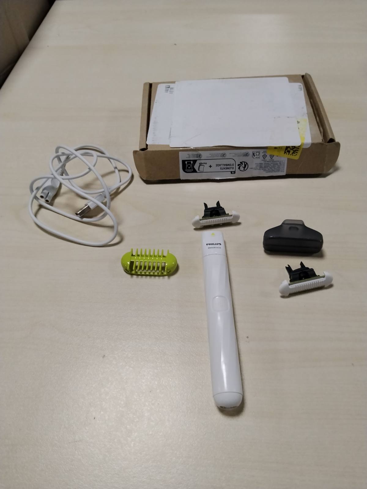 311187 - PHILIPS OneBlade intime, kujdes intim, shkurtim dhe rruajtje me mbrojtje shtesë të lëkurës, rruajtje e ngushtë dhe e rehatshme - pa rruajtje të plotë, modeli QP1924/30.