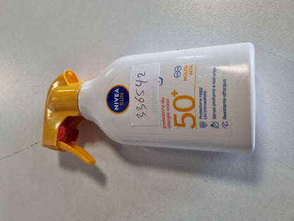 336542 - NIVEA SUN Sensitive Instant Protect Sun Spray SPF 50+ 250 ml, Krem dielli 50 spraj, Mbrojtje nga dielli 50+ me Aloe Vera