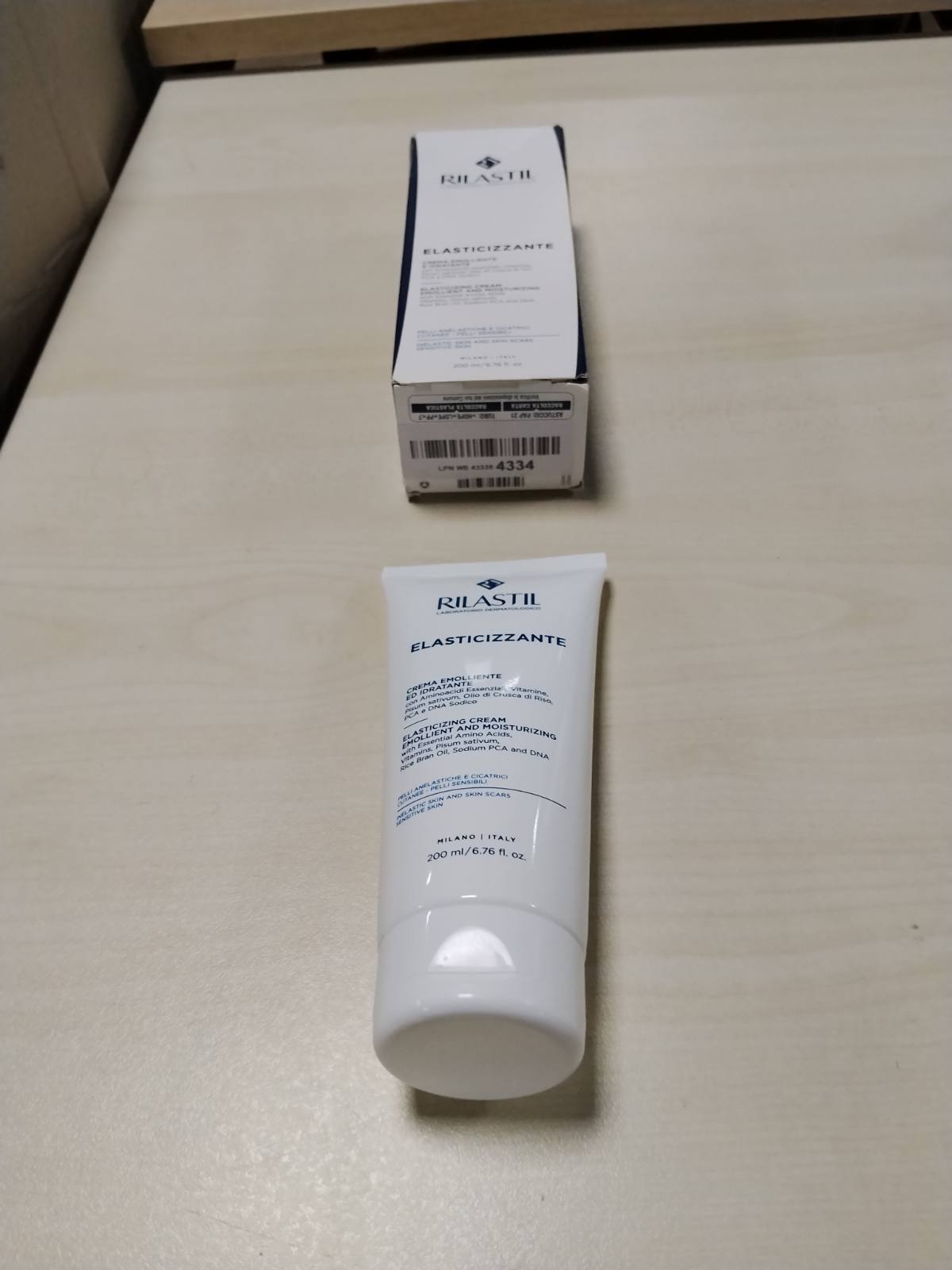 336328 - RILASTIL Krem për Fytyrën dhe Trupin, Trajtim i Shenjave, Zbutës dhe Hidratues, 200 ml
