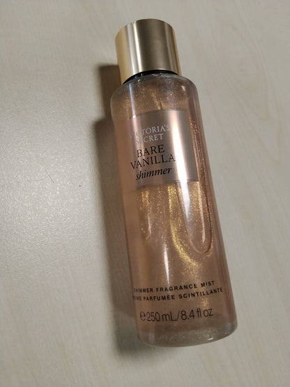 336209 - VICTORIA'S SECRET Sprej për Trupin Bare Vanilla Shimmer, 250 ml