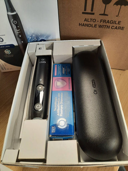 335755 - ORAL-B iO 6 Furçë dhëmbësh elektrike, 2 koka furçe, kuti, pastë dhëmbësh, e zezë