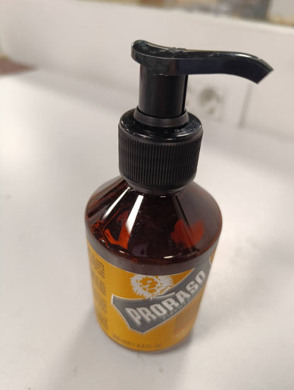312048 - PRORASO Pastrues për mjekër Wood & Spice, 200 ml