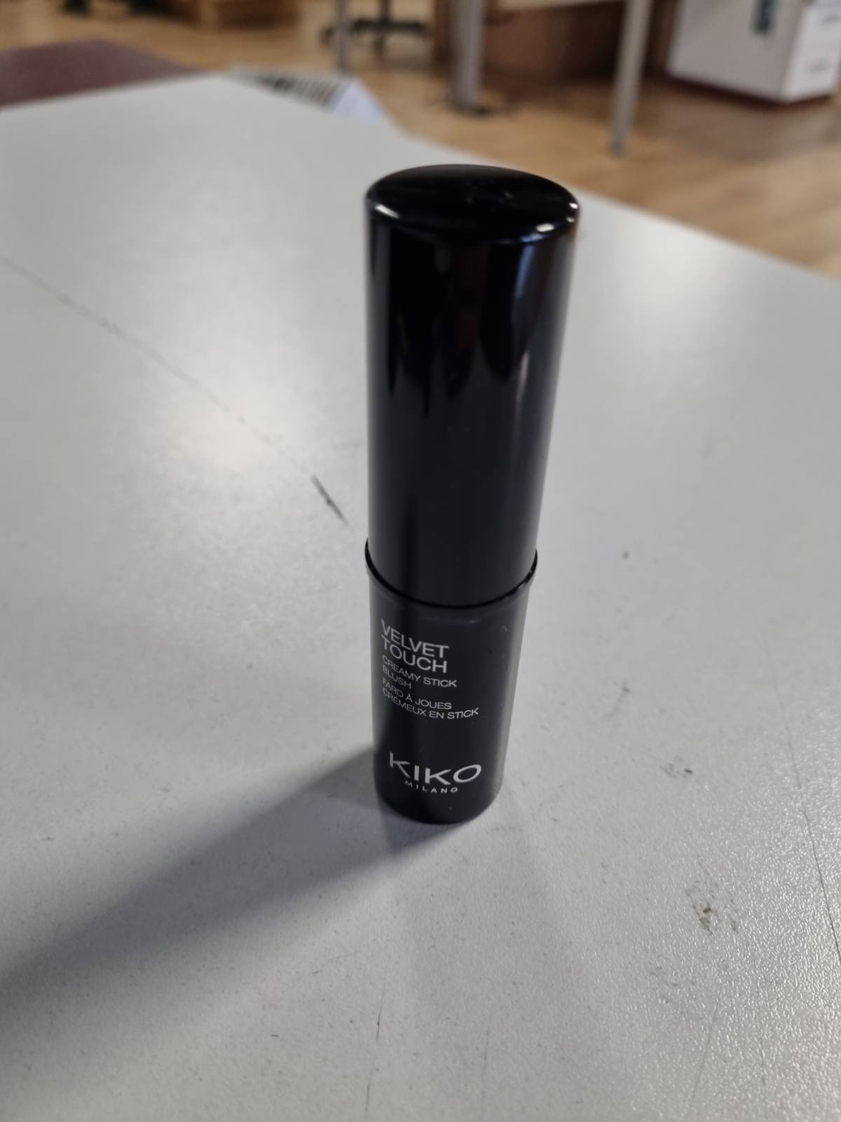 336723 - KIKO MILANO Velvet Touch Creamy Stick Blush 08, Skuqës me shkop, Teksturë kremoze dhe përfundim i ndritshëm