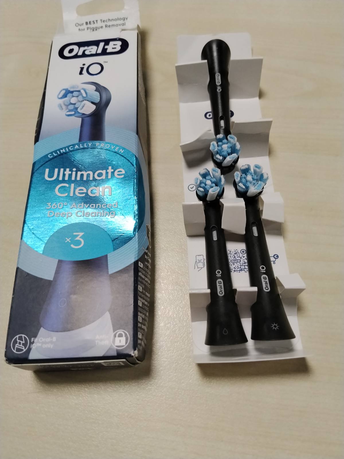 336148 - ORAL-B Koka Zëvendësuese iO Series Ultimate Clean të Zeza, 3 Koka të Rrumbullakëta Origjinale për Furçë Dhëmbësh Elektrike, Qime të Kryqëzuara, Heqje Pllake