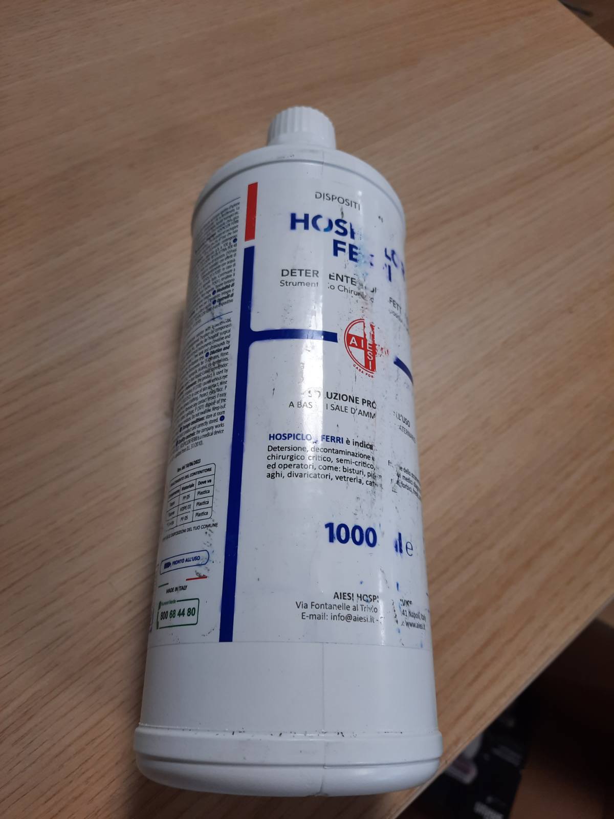 312261 - AIESI Dezinfektant i gatshëm për përdorim (1000 ml) për instrumente dhe pajisje mjekësore me bazë klorur benzalkoniumi HOSPICLOR FERRI