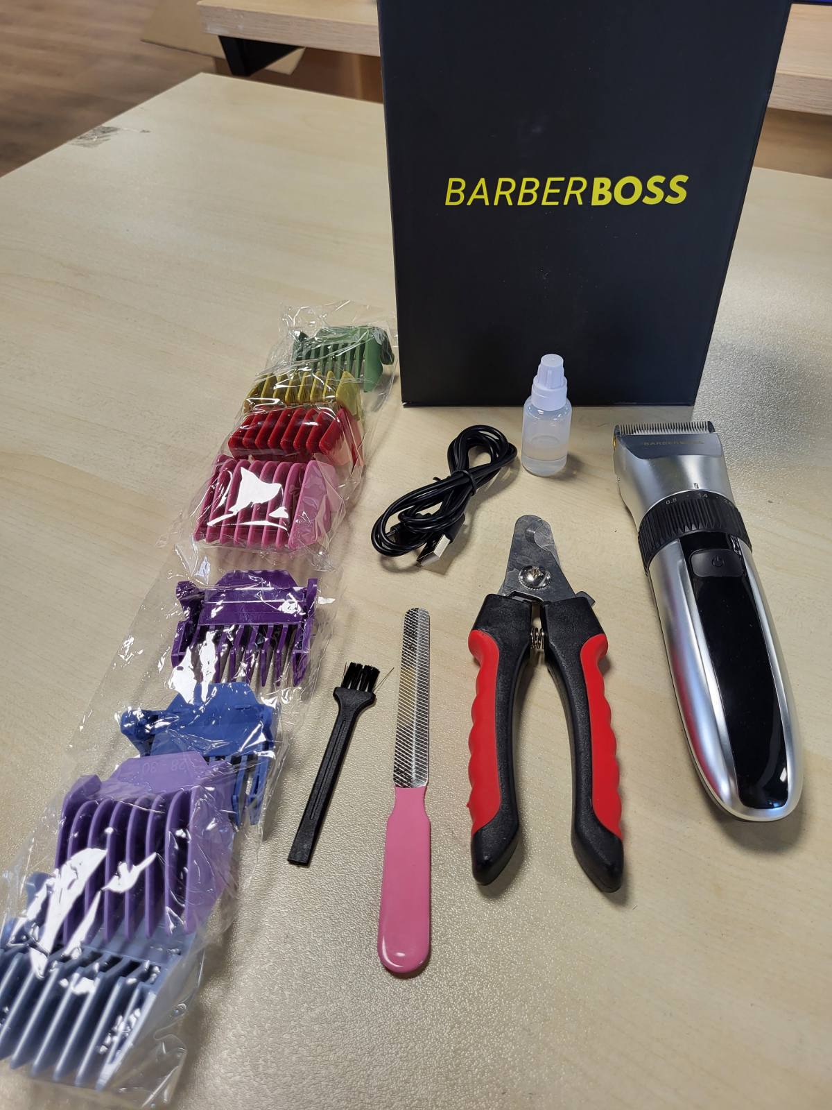 275390 - BARBERBOSS Makinë prerëse qepësh pa tel për qen, e papërshkueshme nga uji, tehe qeramike, ekran LED, karikim i shpejtë