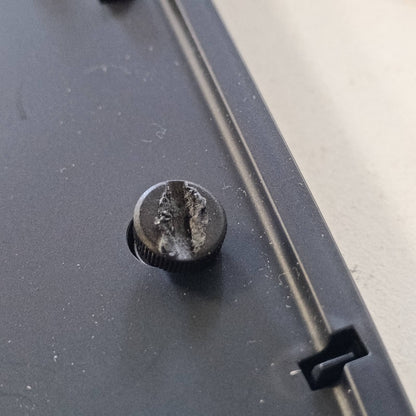 276630 - SONY Mbështetëse Vertikale Zyrtare PlayStation për Konsola Standard dhe Dixhitale 5", Montim i Sigurt me Vida, Dizajn Premium me Përfundim Kromi, Ngjyra: e Zezë