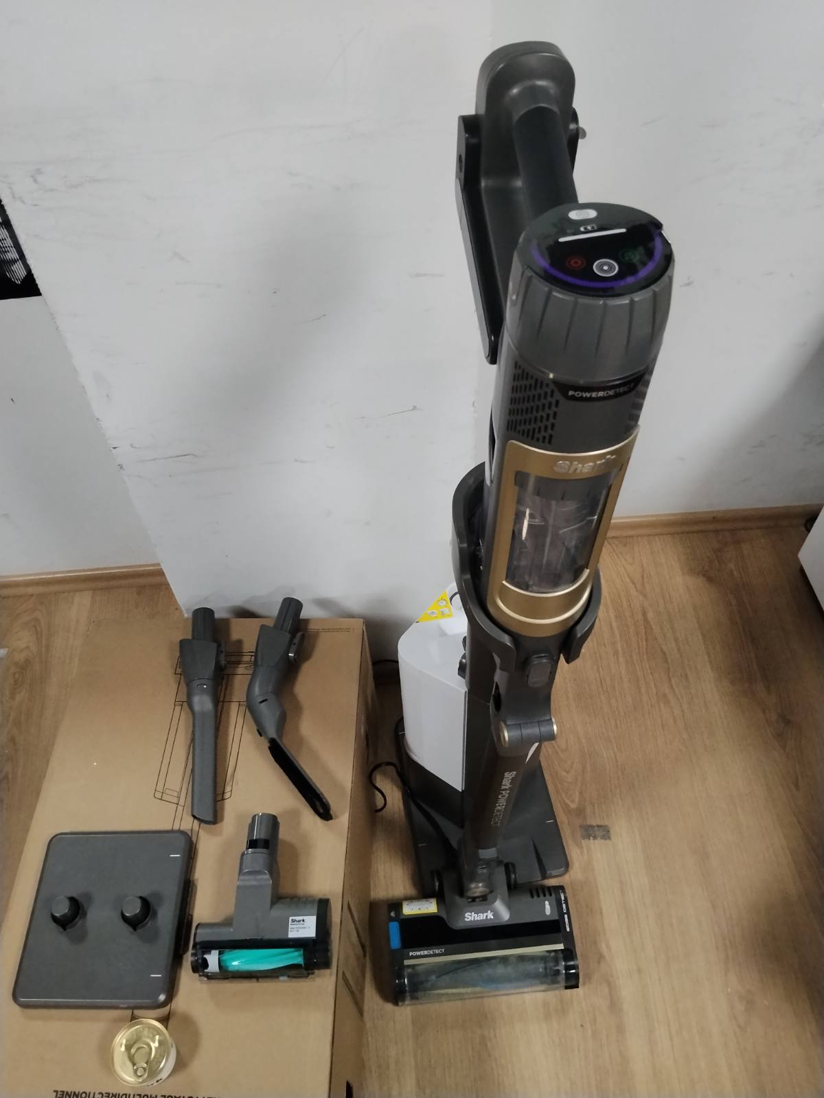 288045 - SHARK Fshesë me korrent pa tel PowerDetect Clean & Empty, deri në 70 minuta kohë funksionimi, vetëzbrazjeje, për qime kafshësh shtëpiake, me dritë LED, model IP3225EUT