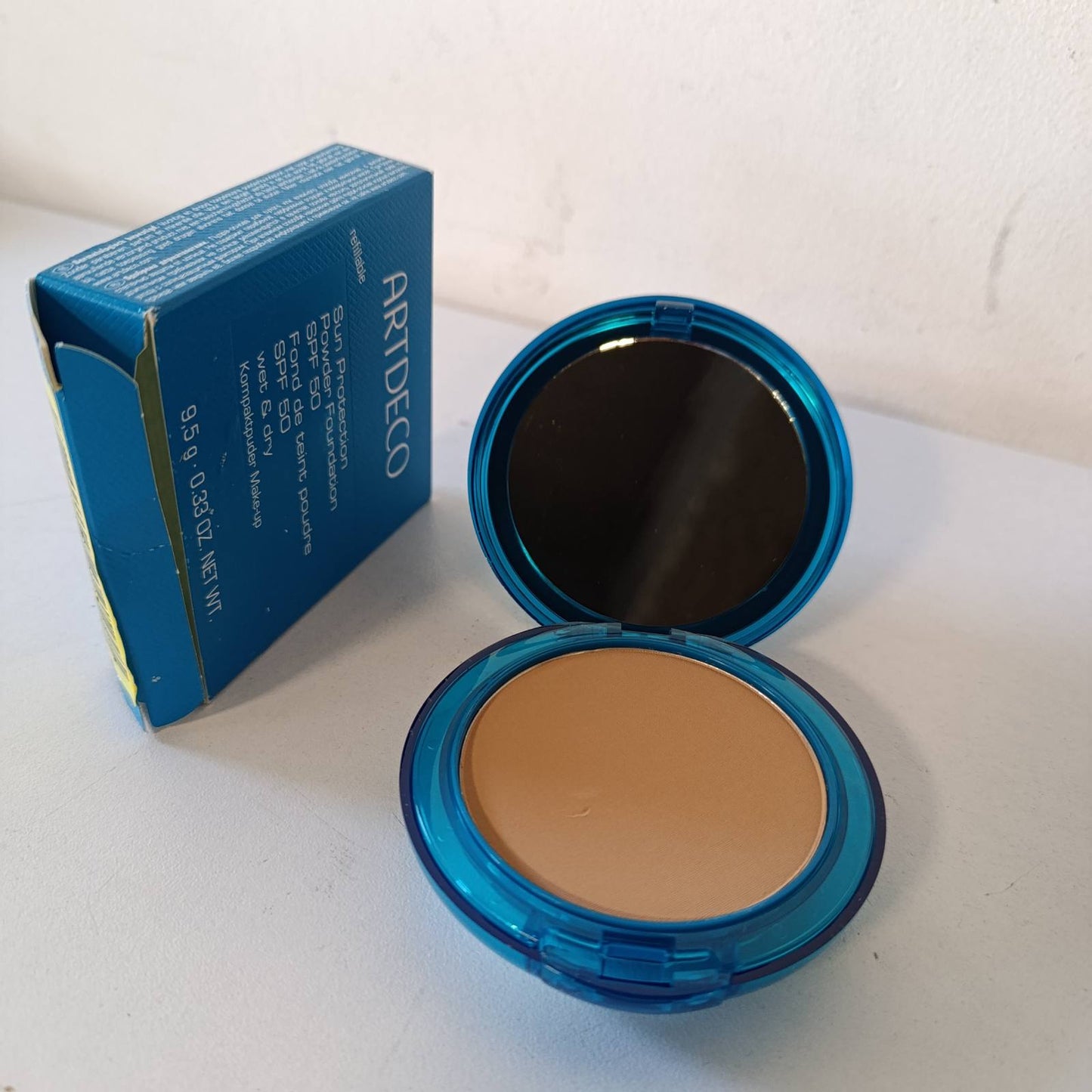 275315 - ARTDECO Fondatinë pudre SPF 50, grim pudre me mbrojtje nga dielli, 9.5 g.