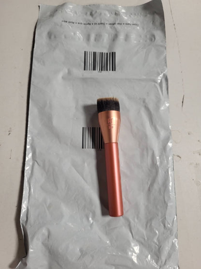 272398 - REAL TECHNIQUES Furçë Fondatine Glow Round, për grim të lëngshëm dhe krem, Qime sintetike të dendura, 1 njësi
