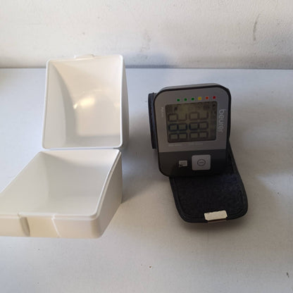 275349 - BEURER Monitor tensioni i gjakut BC 27 për kyçin e dorës, zbulim aritmie, tregues rreziku me ngjyra, perimetër kyçi 14-19.5 cm, pajisje mjekësore, transferim të dhënash në Apple Health.