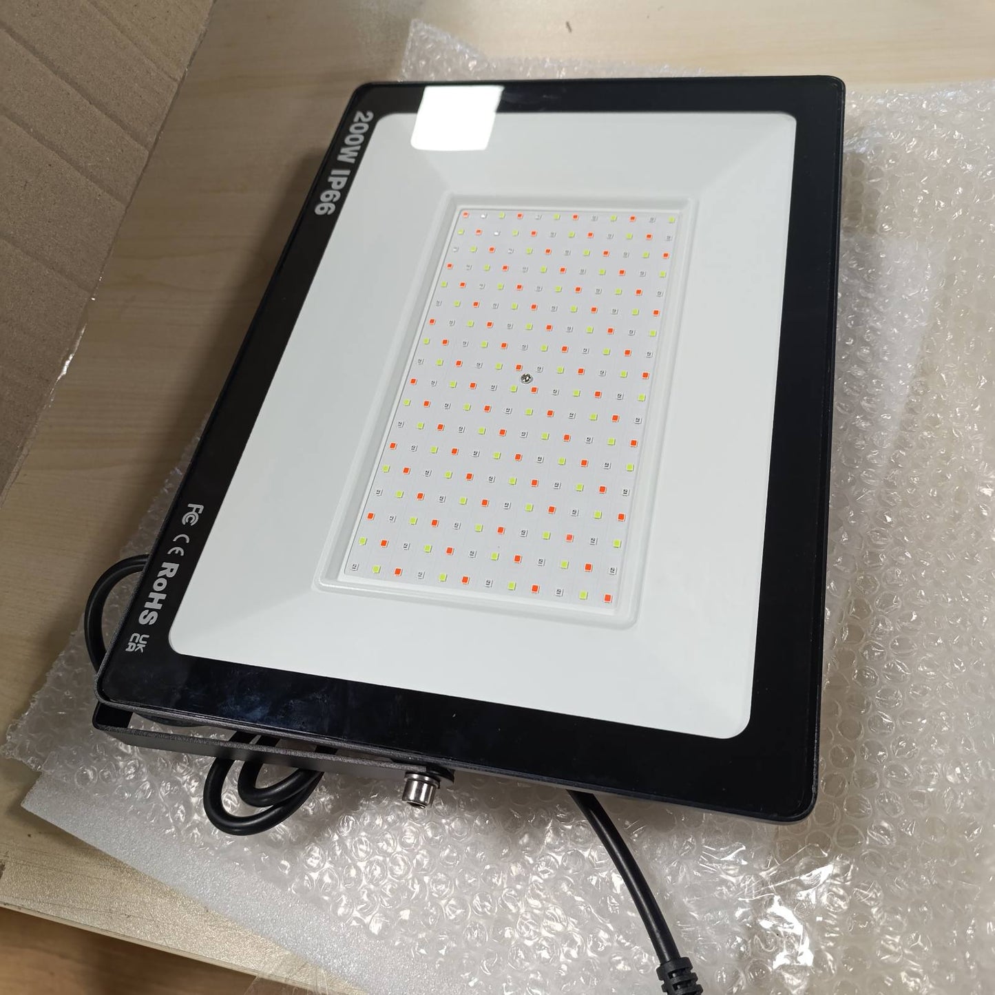 260522 - Prozhektor LED RGB Ultra i Hollë me Kontroll Remote 30W 50W 100W 200W, Reflektor Ndriçues IP66 për Ndriçim të Jashtëm (100W)