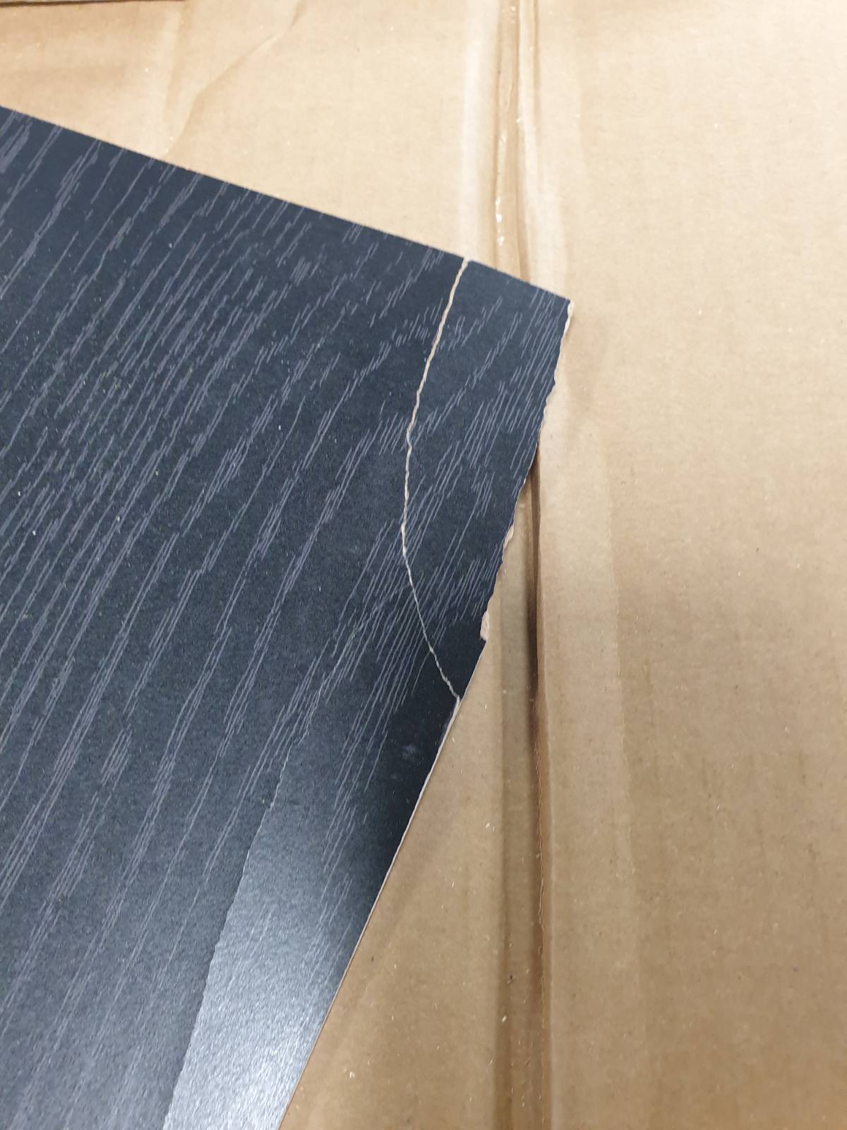 265567 - Bufe me Raft Lisi i Zi 90 x 32 x 75 cm Dru i përpunuar vidaXL
