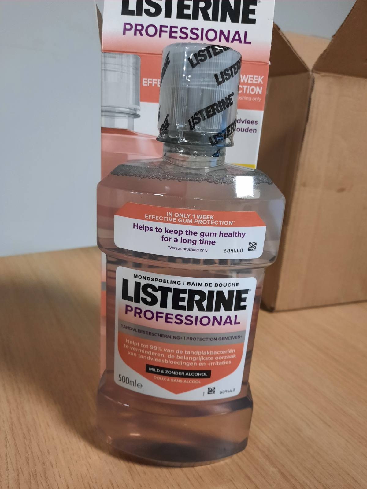 298969 - Listerine Professional Gum Protection+ – Shpëlarës profesional për mbrojtjen e mishrave të dhëmbëve.