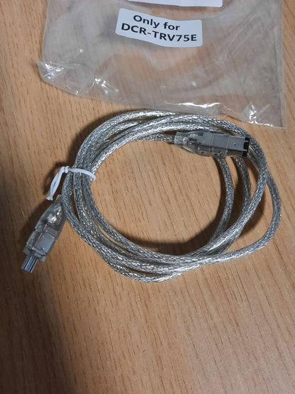 298480 - M24 Kabllo FireWire IEEE 1394 iLink për kamera dhe videokamera, përshtatës 6-pin në 4-pin IEEE 1394, Mini DV, Plug and Play, 150 cm.