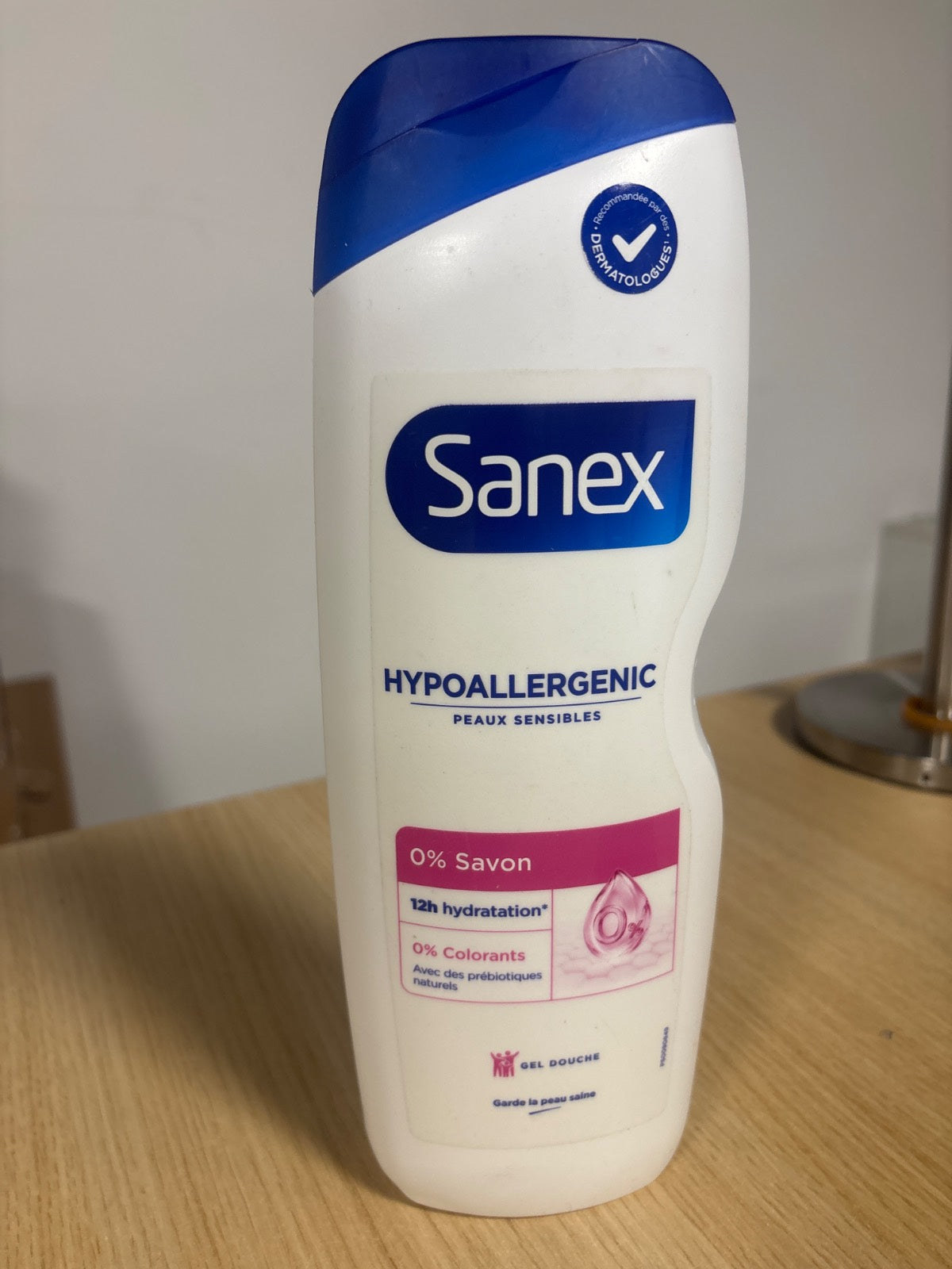 295143 - Xhel dushi Sanex Derma Care për lëkurë të ndjeshme, hipoalergjik, pa sapun, pa ngjyrues, me hidratim 12 orësh