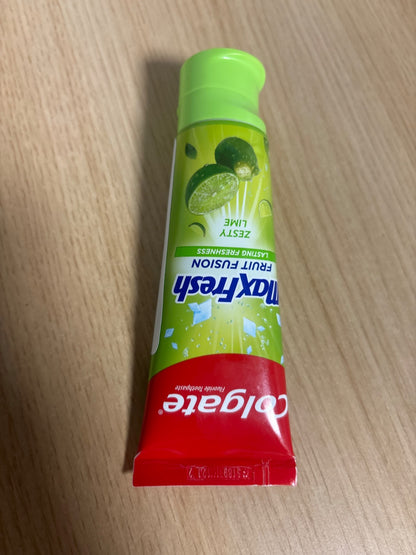 295303 - Pastë dhëmbësh freskuese Colgate Max Fresh Fruit Fusion me aromë limoni të freskët dhe agrumesh, 75 ml