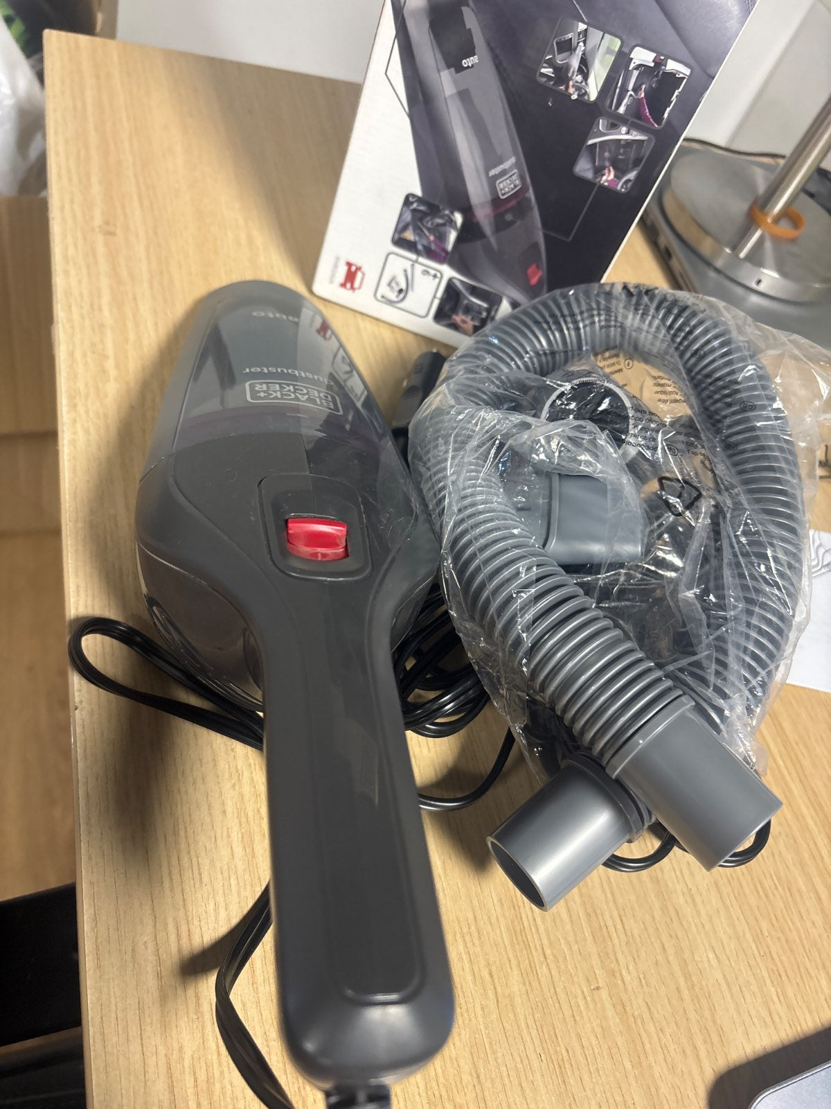 281046 - Fshesë dore Black & Decker NVB12AVA-XJ, e zezë
